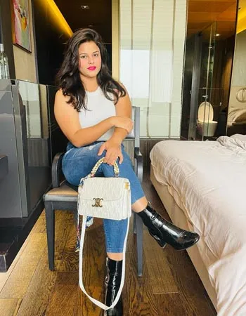 Gorgeous Delhi Call Girl